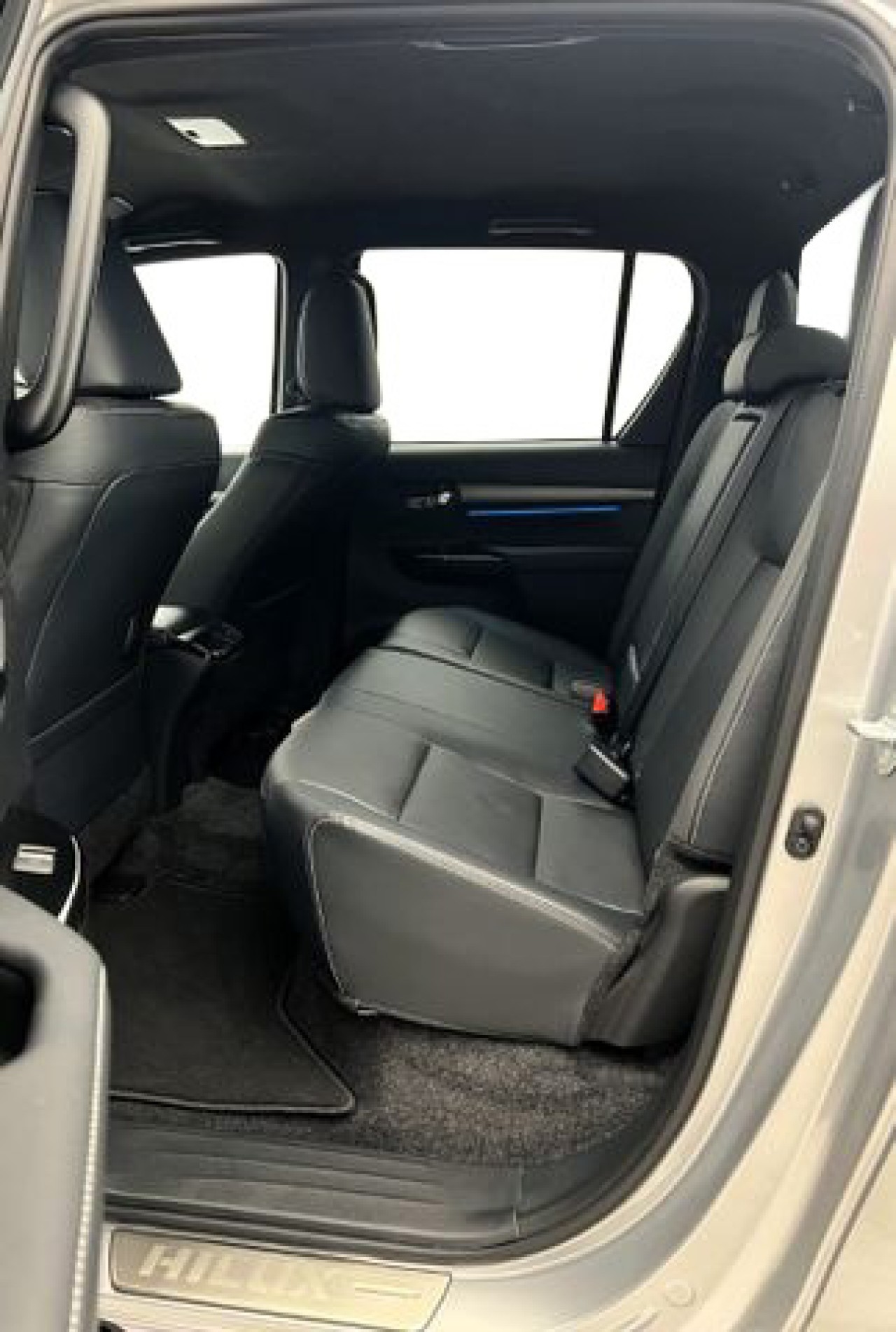 Toyota Hilux - foto 15