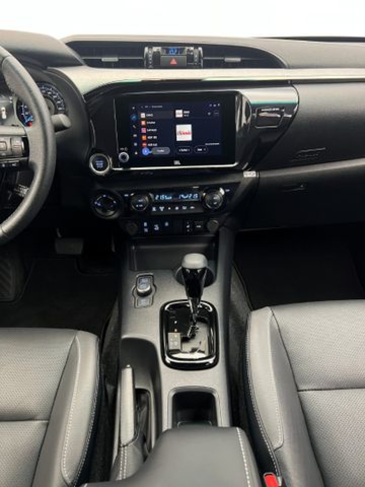 Toyota Hilux - foto 22