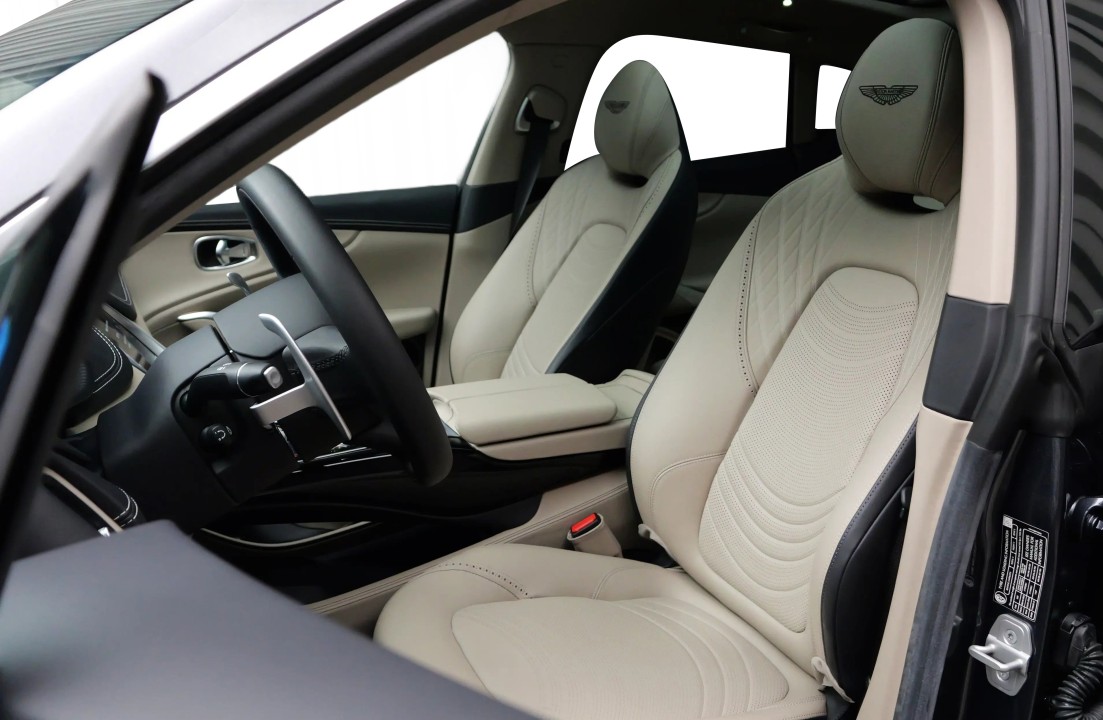 Aston Martin DBX - foto 7