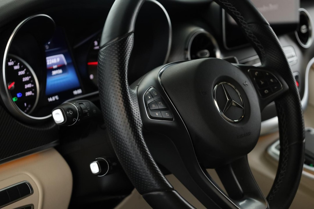 Mercedes-Benz V 300d 4MATIC - foto 15