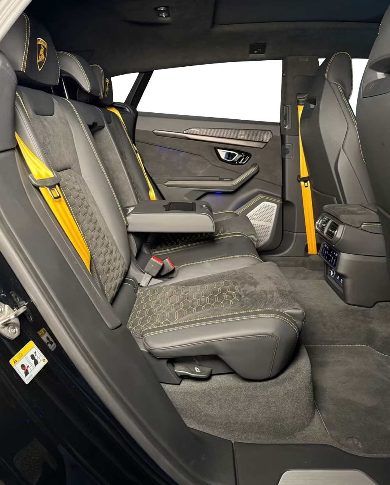 Lamborghini URUS - foto 12