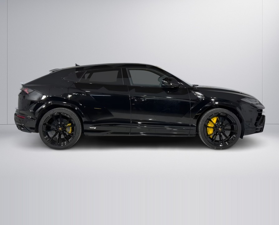 Lamborghini URUS (3)