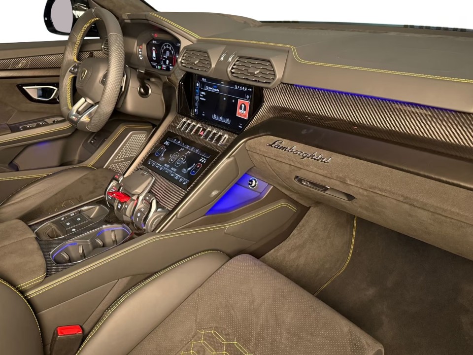 Lamborghini URUS - foto 9