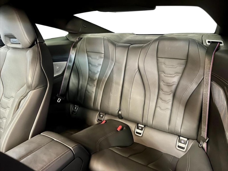 BMW Seria 8 M850i ​​xDrive - foto 22