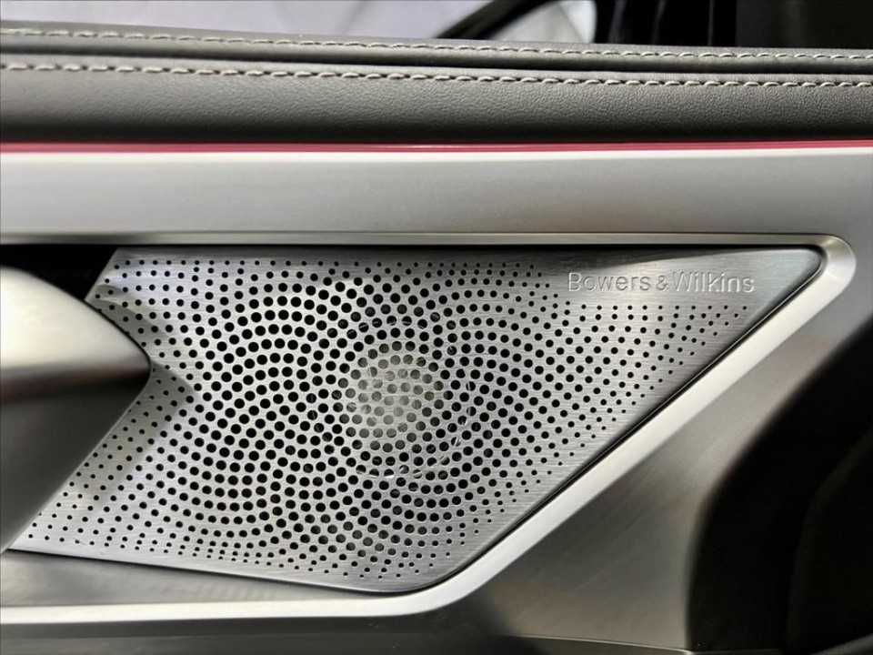 BMW Seria 8 M850i ​​xDrive - foto 25