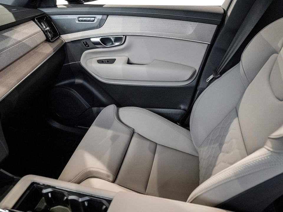Volvo XC 90 T8 Recharge AWD Plus Dark - foto 9