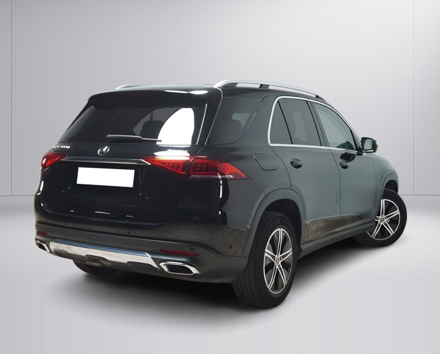 Mercedes-Benz GLE 300d 4MATIC (2)