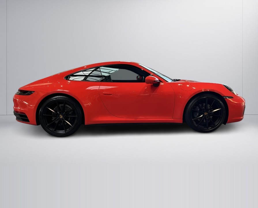 Porsche 911 Carrera (2)