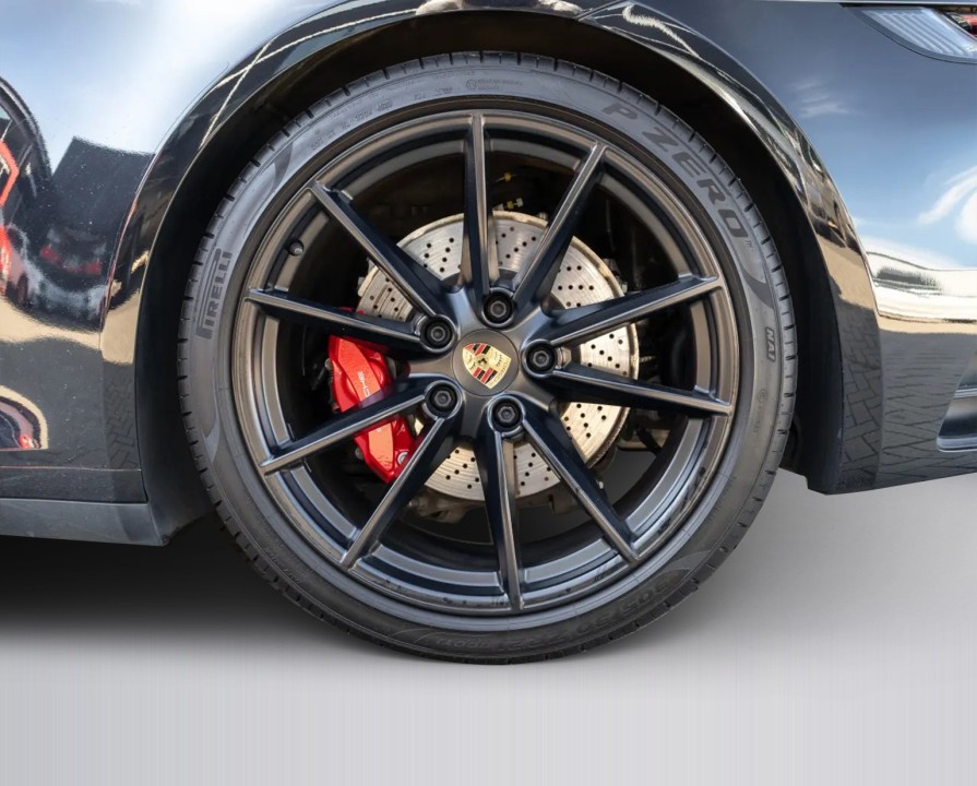 Porsche 911 Carrera 4S - foto 31