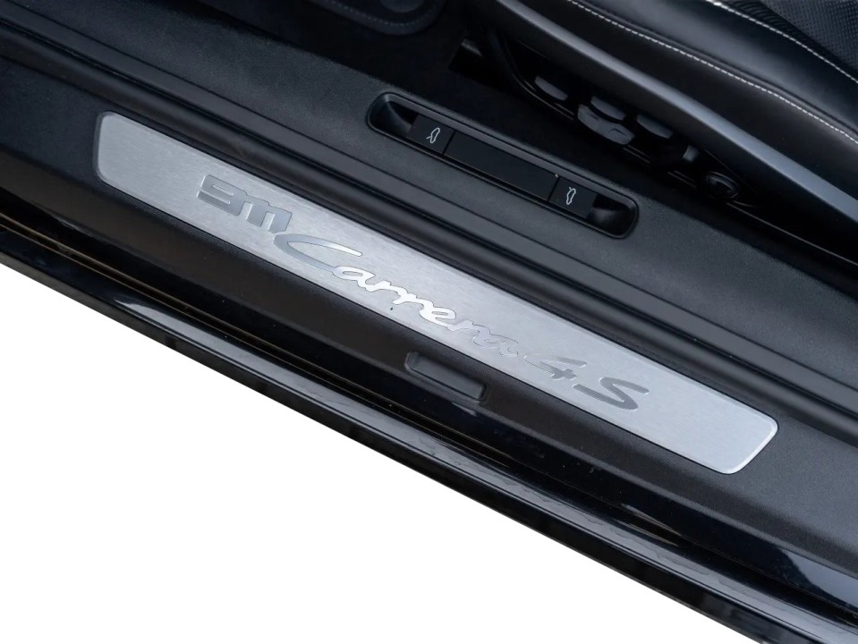 Porsche 911 Carrera 4S - foto 24