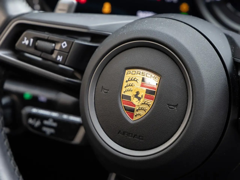 Porsche 911 Carrera - foto 16