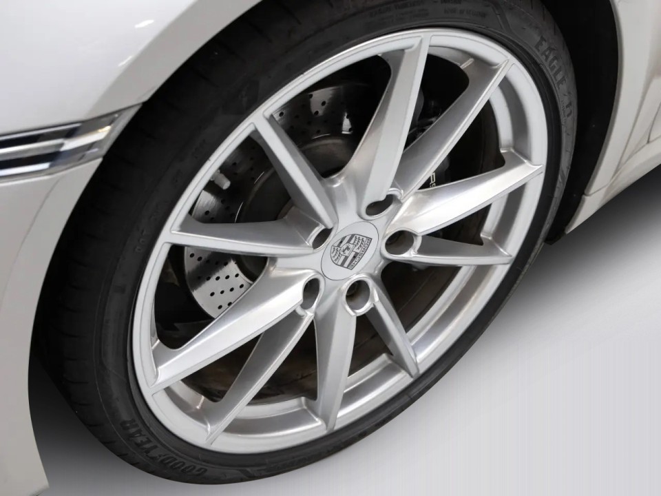 Porsche 911 Carrera - foto 29