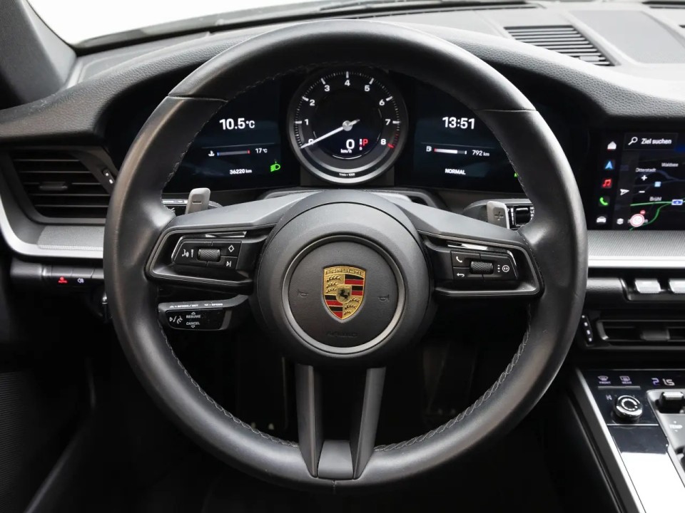 Porsche 911 Carrera - foto 9