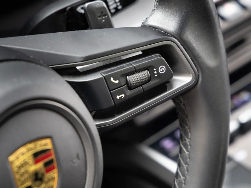 Porsche 911 Carrera - foto 17