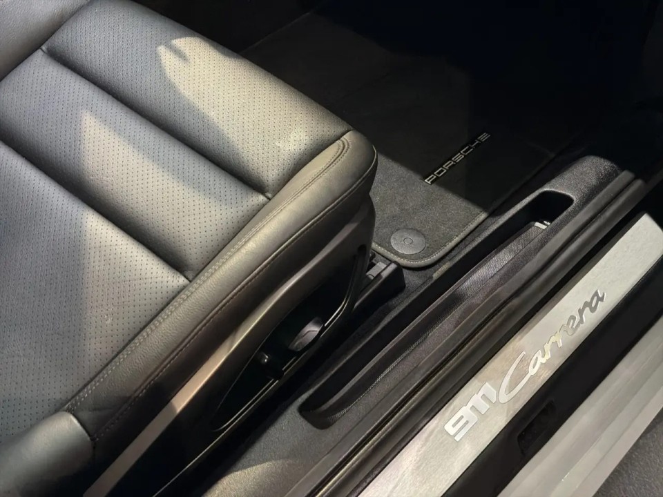 Porsche 911 Carrera - foto 15