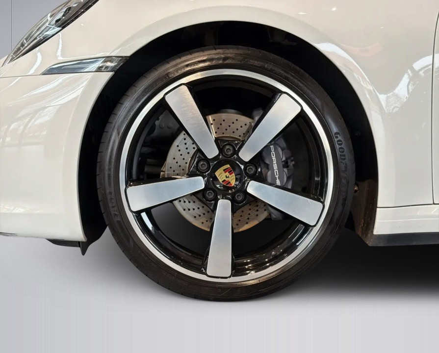 Porsche 911 Carrera - foto 29