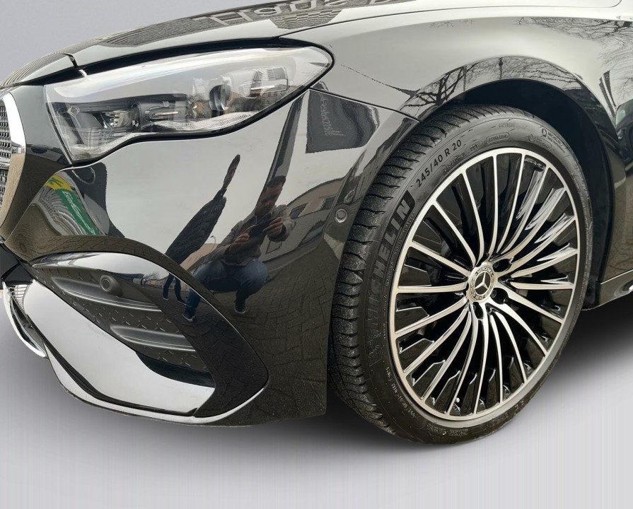 Mercedes-Benz E 300e 4MATIC AMG Line - foto 16