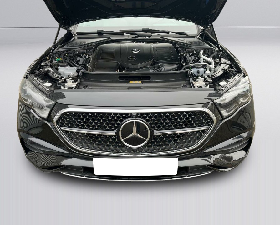 Mercedes-Benz E 300e 4MATIC AMG Line - foto 15