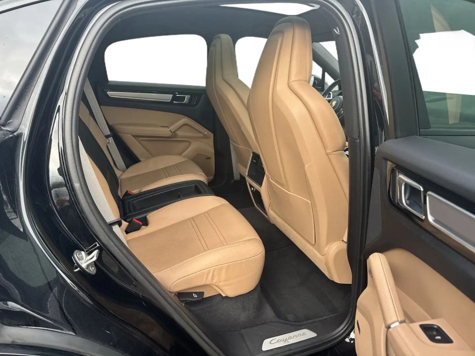Porsche Cayenne Coupe E-Hybrid - foto 9