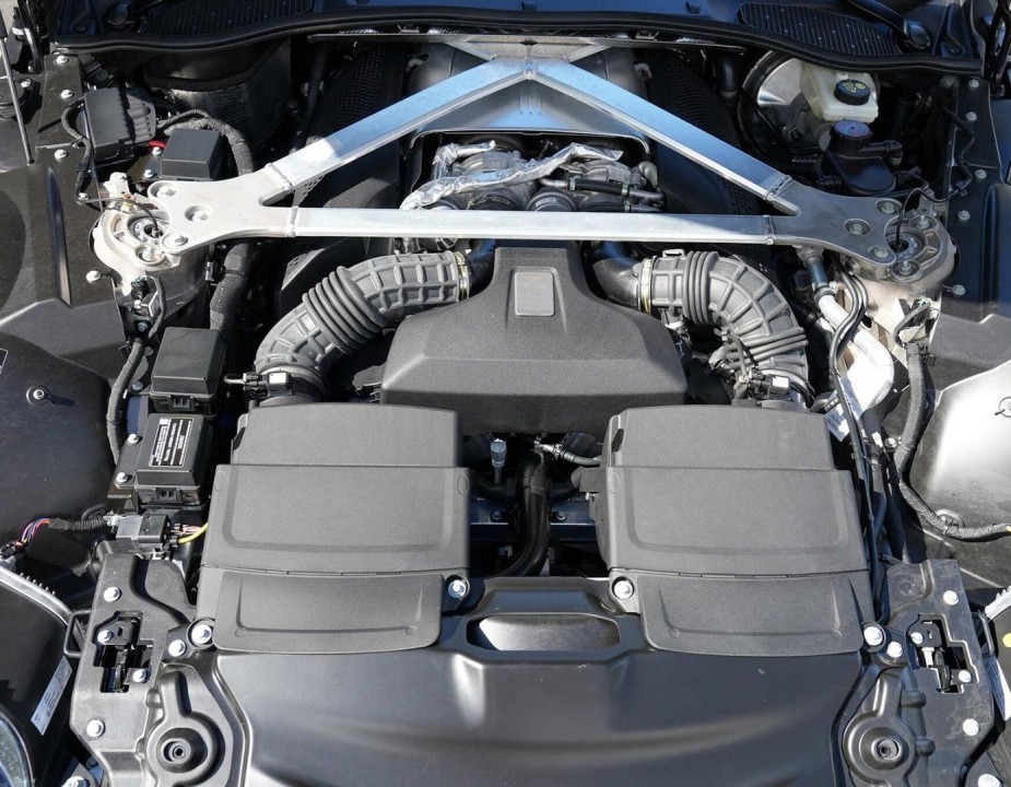 Aston Martin Vantage V8 - foto 19