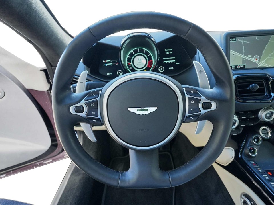 Aston Martin Vantage V8 - foto 14