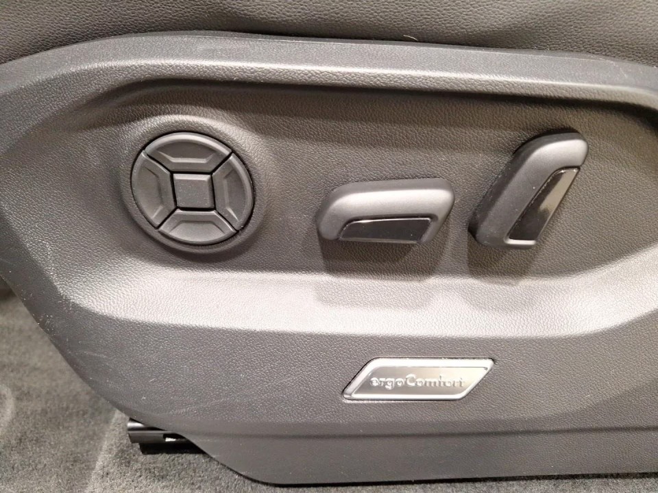 Volkswagen Touareg V6 TDI R-Line - foto 18