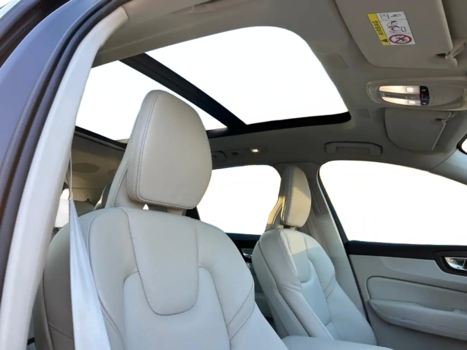 Volvo XC 60 B5 AWD Ultimate Bright - foto 13