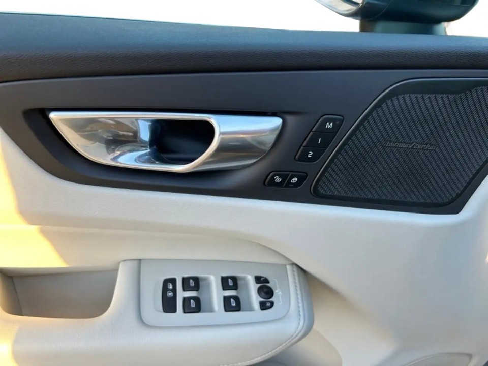 Volvo XC 60 B5 AWD Ultimate Bright - foto 14