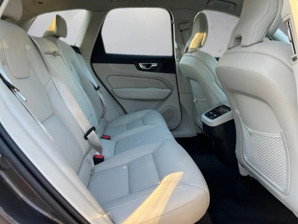 Volvo XC 60 B5 AWD Ultimate Bright - foto 11