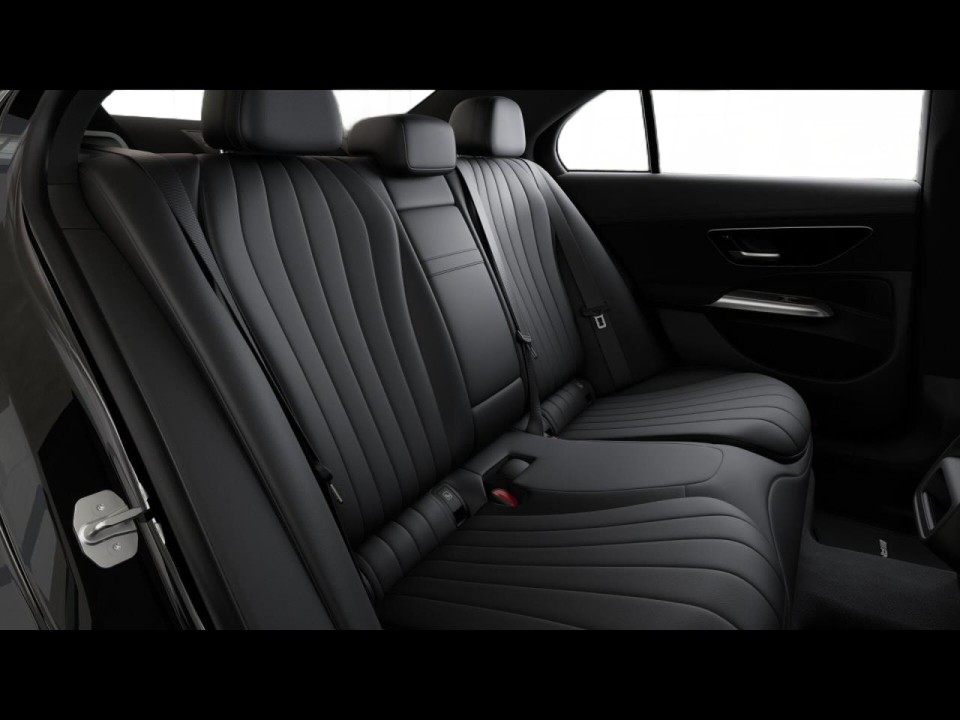 Mercedes-Benz E 400e 4MATIC AMG Line - foto 8