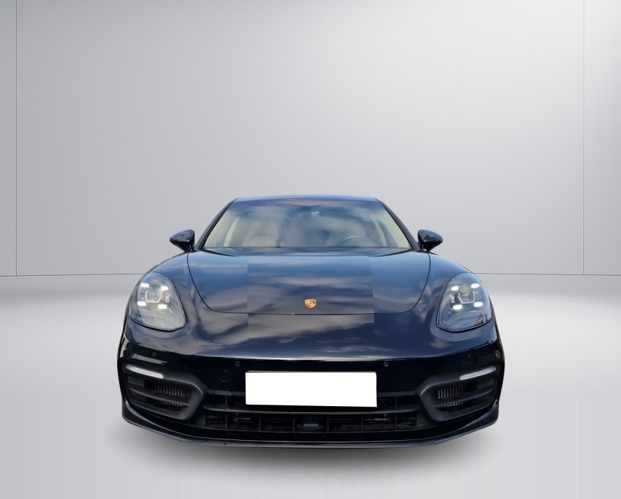 Porsche Panamera 4 (2)