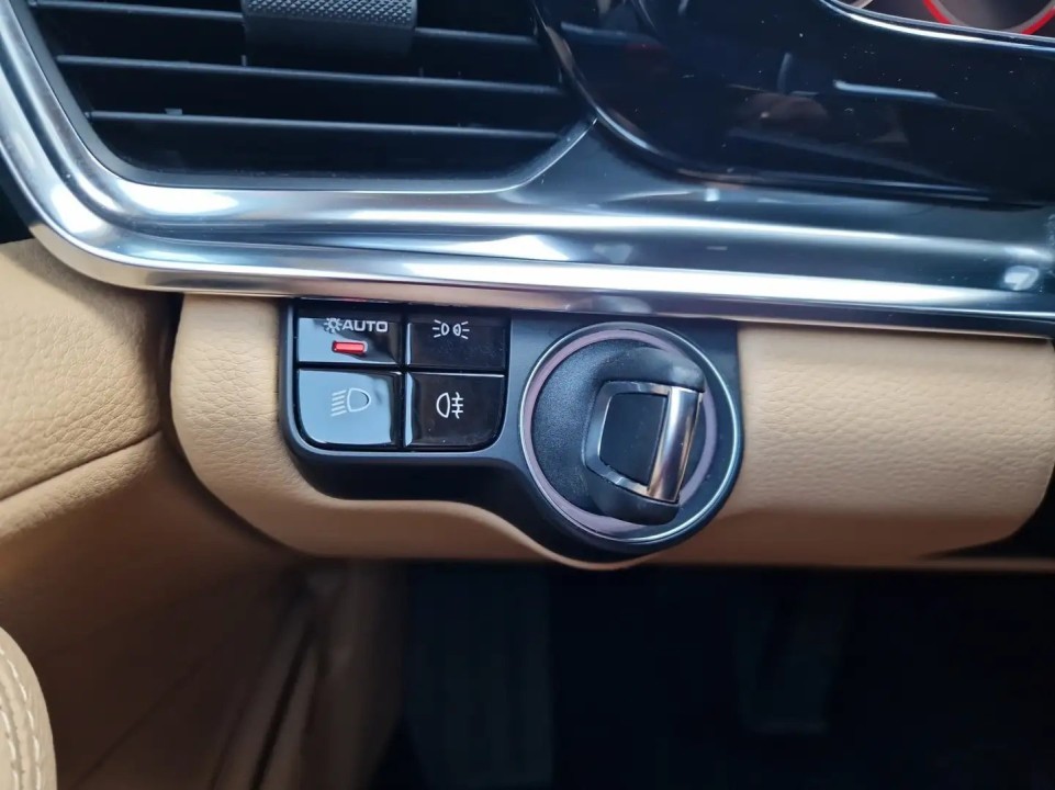 Porsche Panamera 4 - foto 13