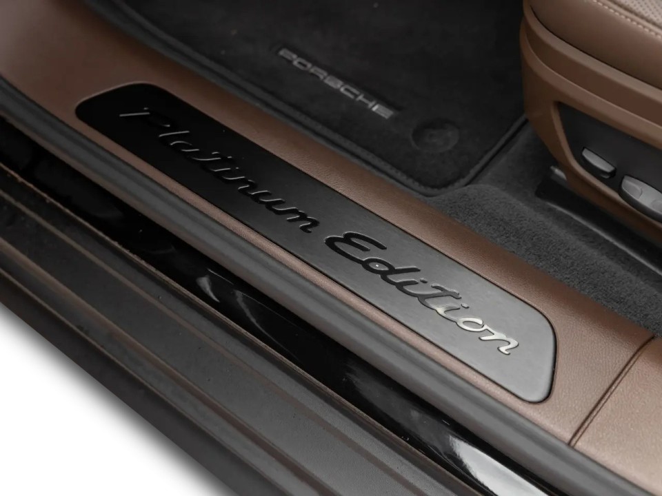 Porsche Panamera 4 E-Hybrid Platinum Edition - foto 26