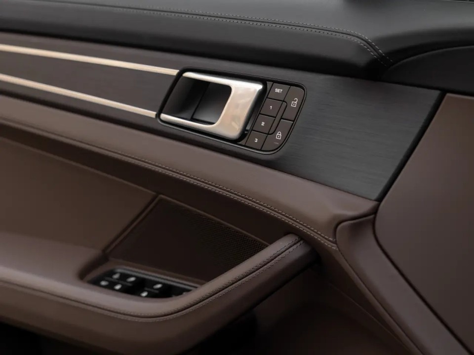 Porsche Panamera 4 E-Hybrid Platinum Edition - foto 22