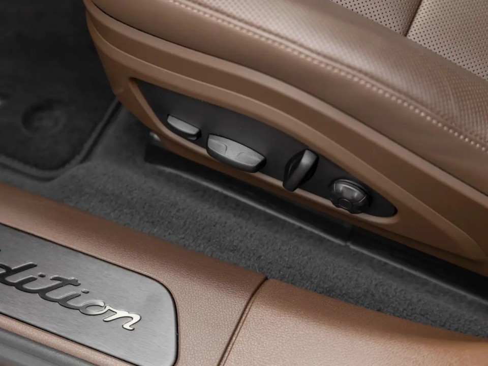 Porsche Panamera 4 E-Hybrid Platinum Edition - foto 25