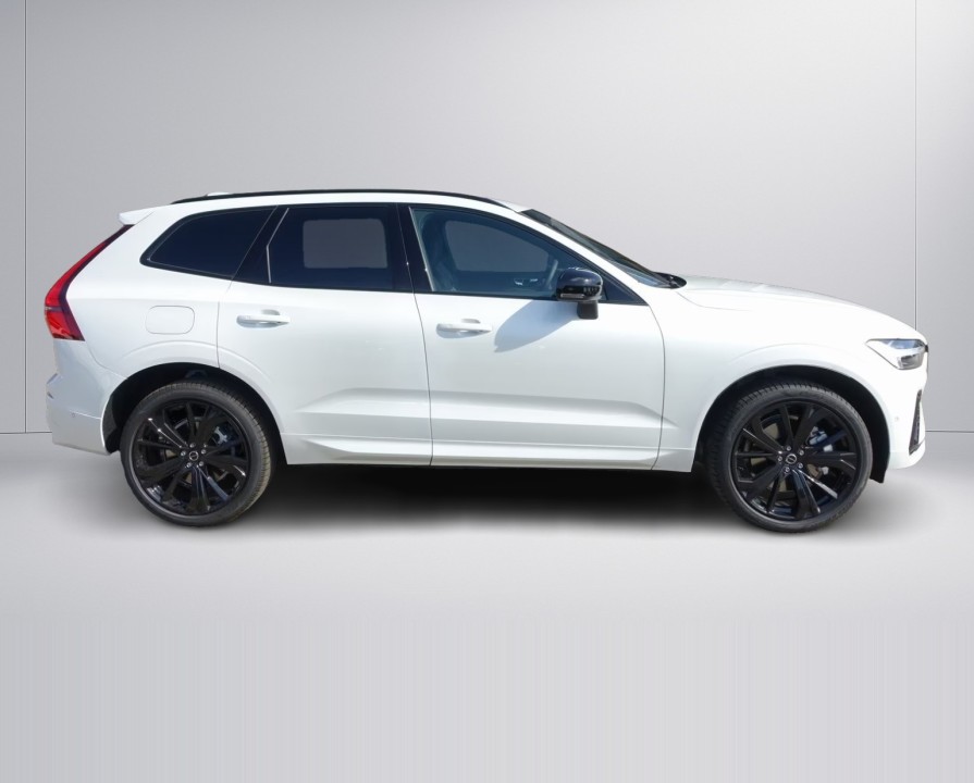 Volvo XC 60 T6 Black Edition (2)