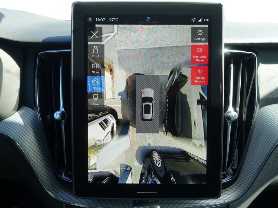 Volvo XC 60 T6 Black Edition - foto 18