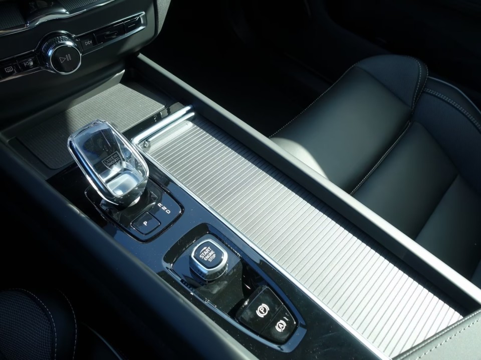 Volvo XC 60 T6 Black Edition - foto 16