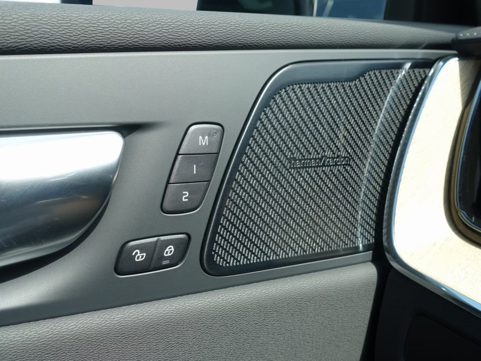 Volvo XC 60 T6 - foto 24