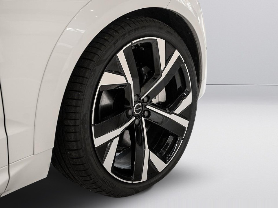 Volvo XC 60 T6 Ultra Black Edition - foto 28