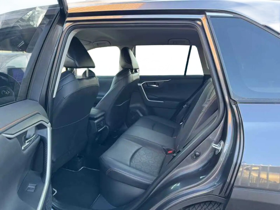 Toyota RAV4 - foto 8