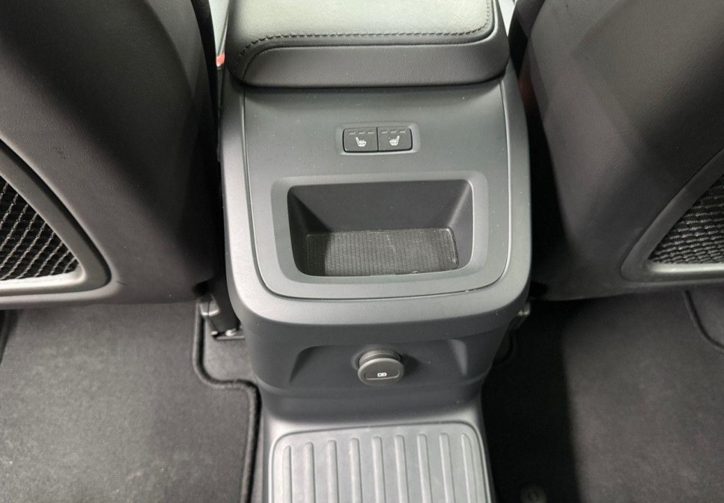 Volvo XC 60 T8 Ultimate Dark - foto 13