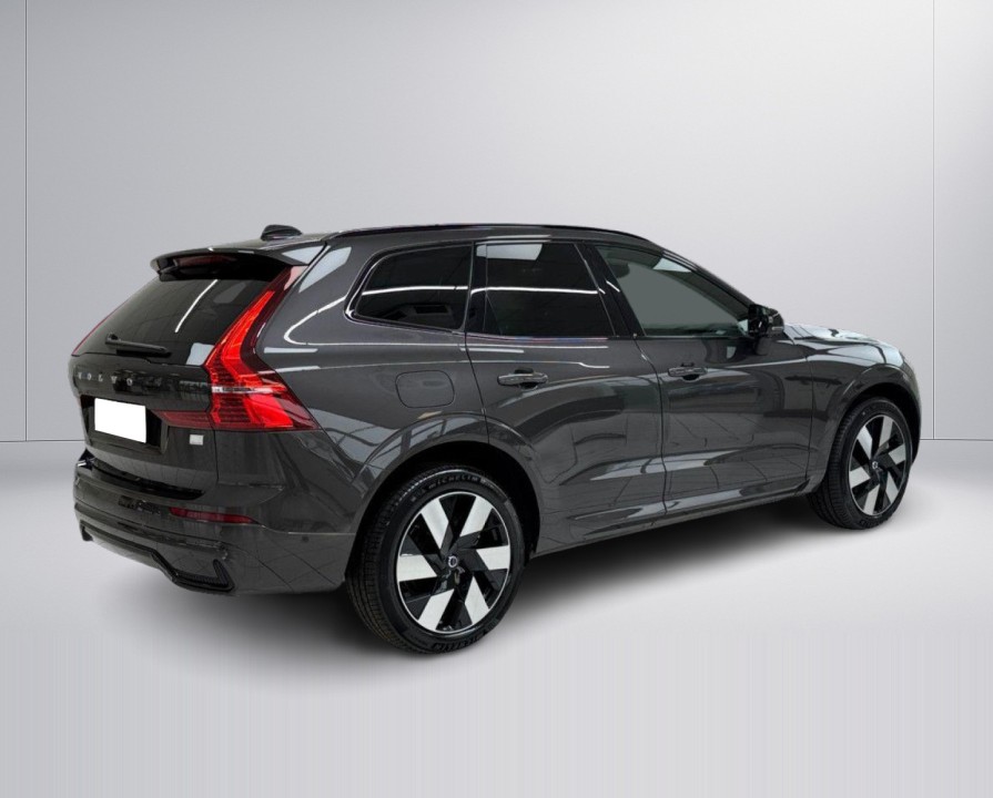 Volvo XC 60 T8 Ultimate Dark (2)