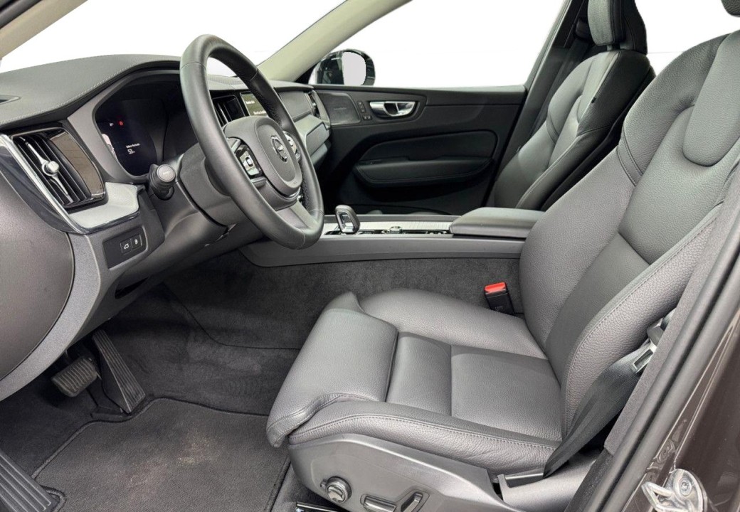 Volvo XC 60 T8 Ultimate Dark (5)