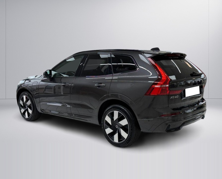 Volvo XC 60 T8 Ultimate Dark (3)