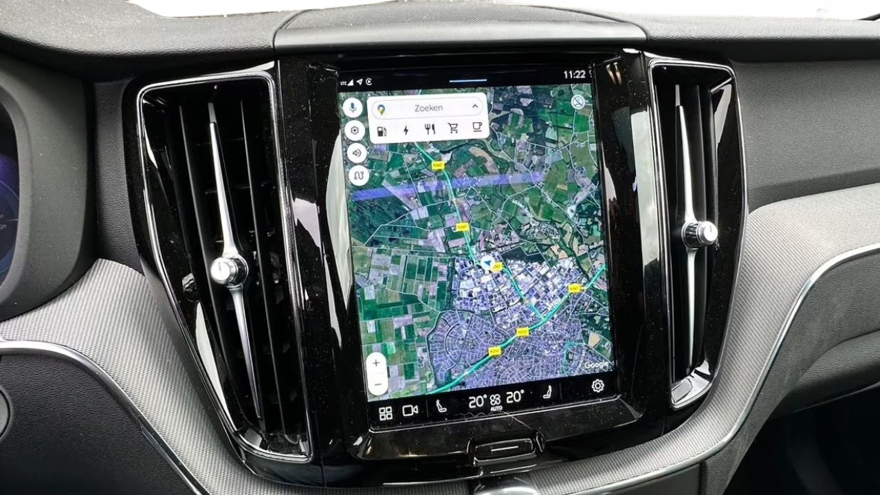 Volvo XC 60 T8 Plus Dark - foto 21