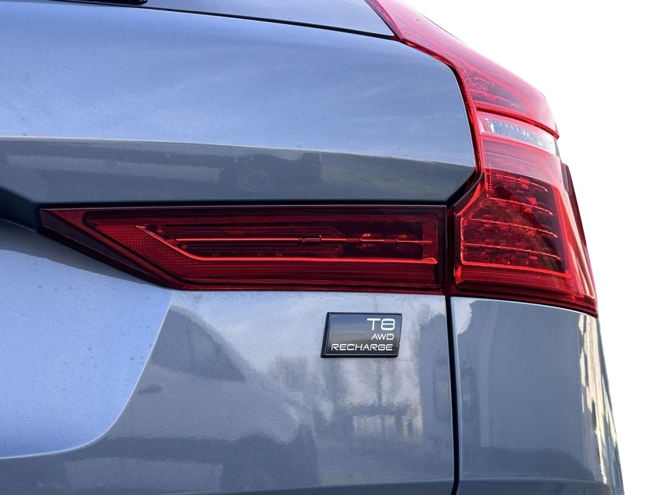 Volvo XC 60 T8 Plus Dark - foto 38