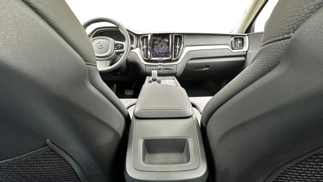 Volvo XC 60 T8 Plus Dark - foto 27