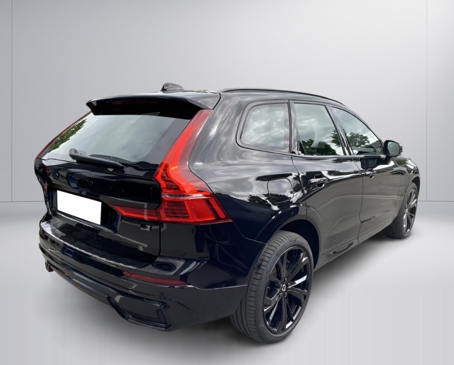 Volvo XC 60 Ultra Black Edition Recharge (2)