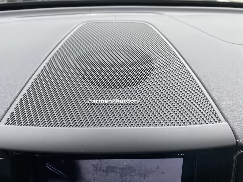 Volvo XC 60 Ultra Black Edition Recharge - foto 18